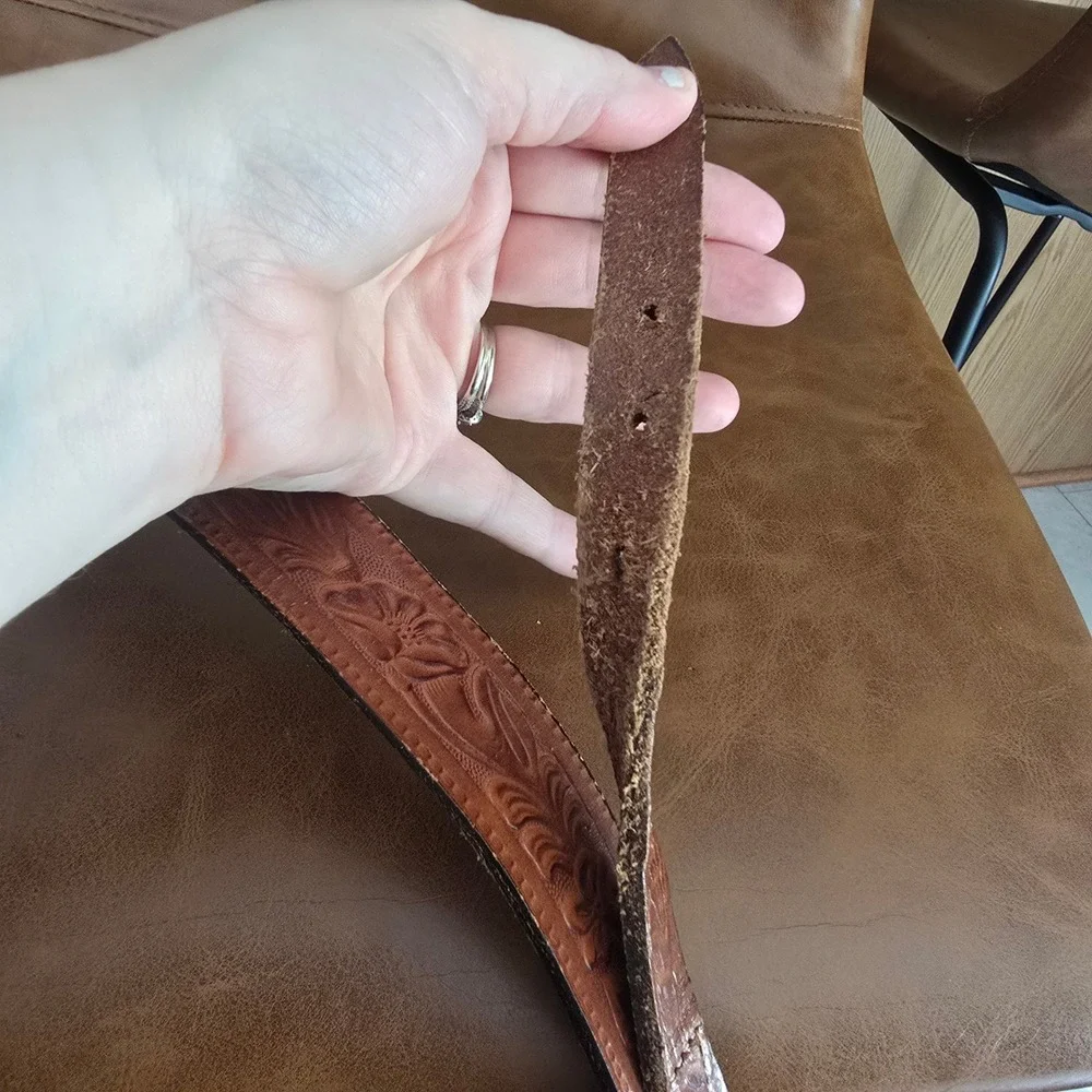 Burton Mens Vtg Brown Floral Tooled Top Grain Cowhide Leather Western Belt 40